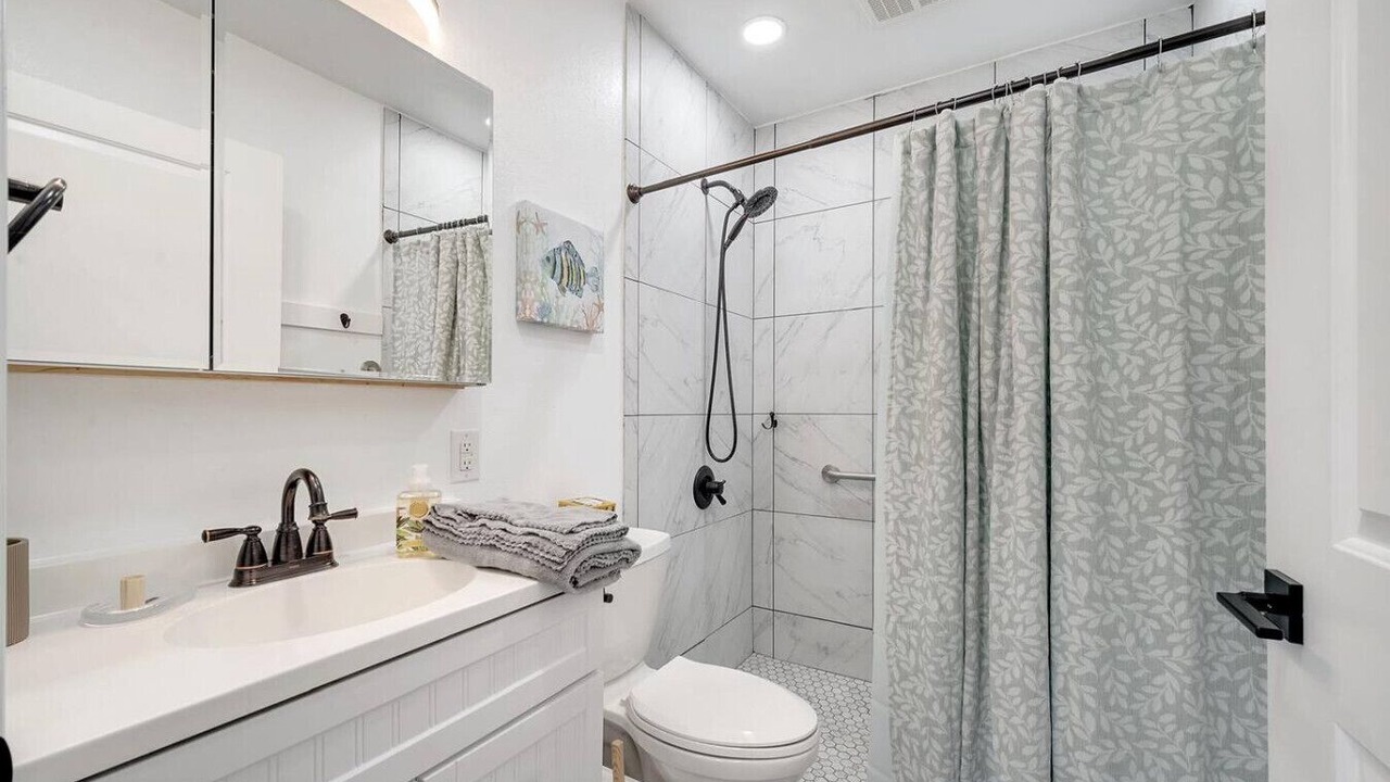 Photo of Bathroom in Deltona Lakes