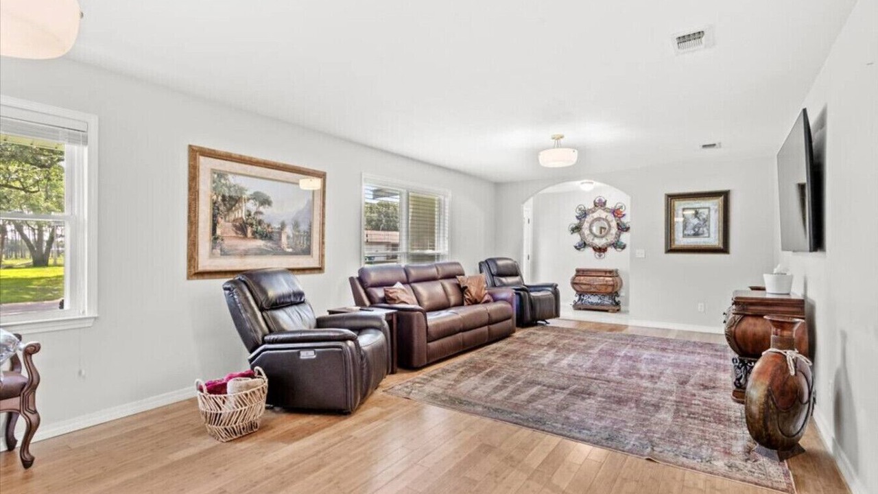 Photo of Livingroom in Gulf Hills