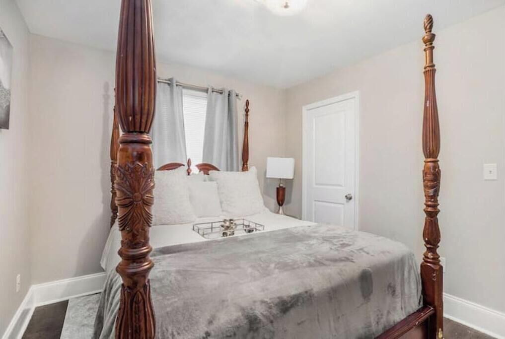 Photo of Bedroom in Scottdale