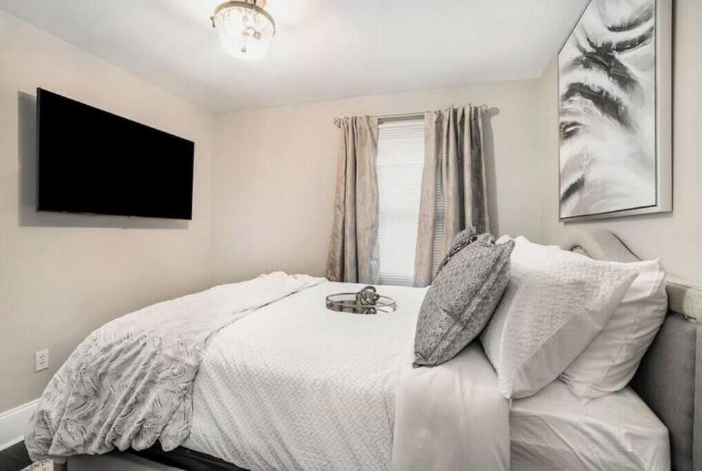 Photo of Bedroom in Scottdale
