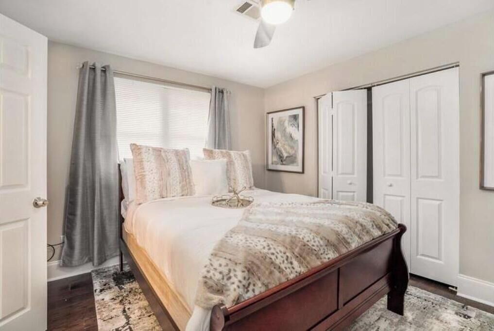 Photo of Bedroom in Scottdale