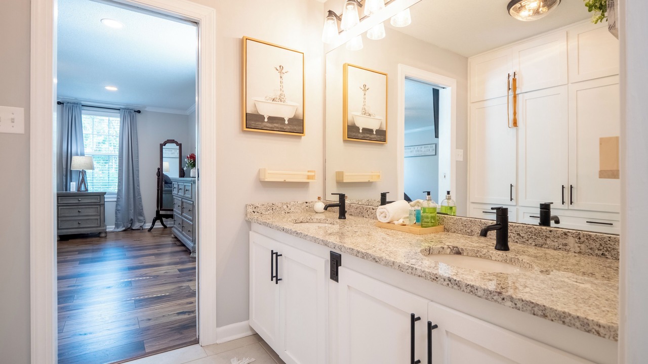 Photo of Bathroom in Valdosta
