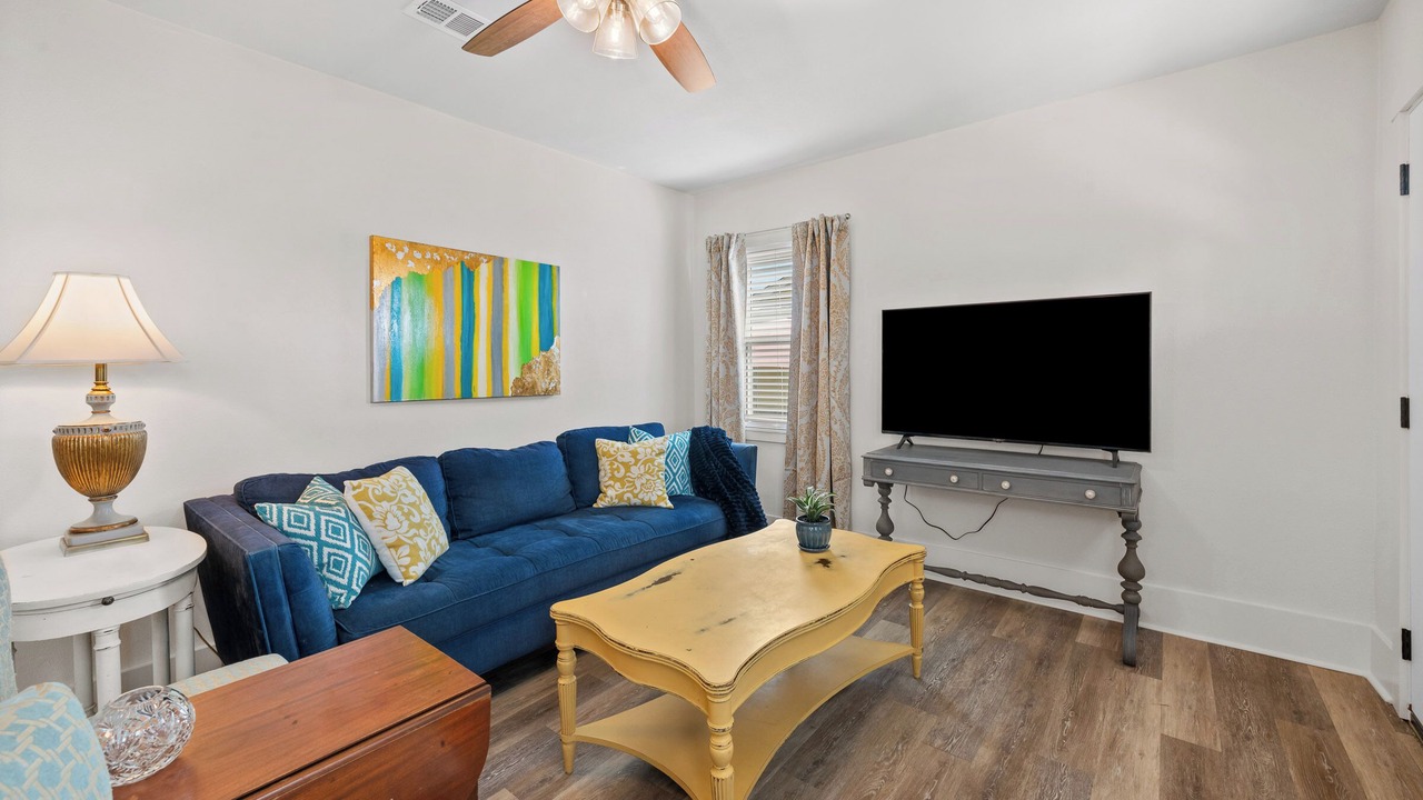 Photo of Livingroom in Highlands - Perkins