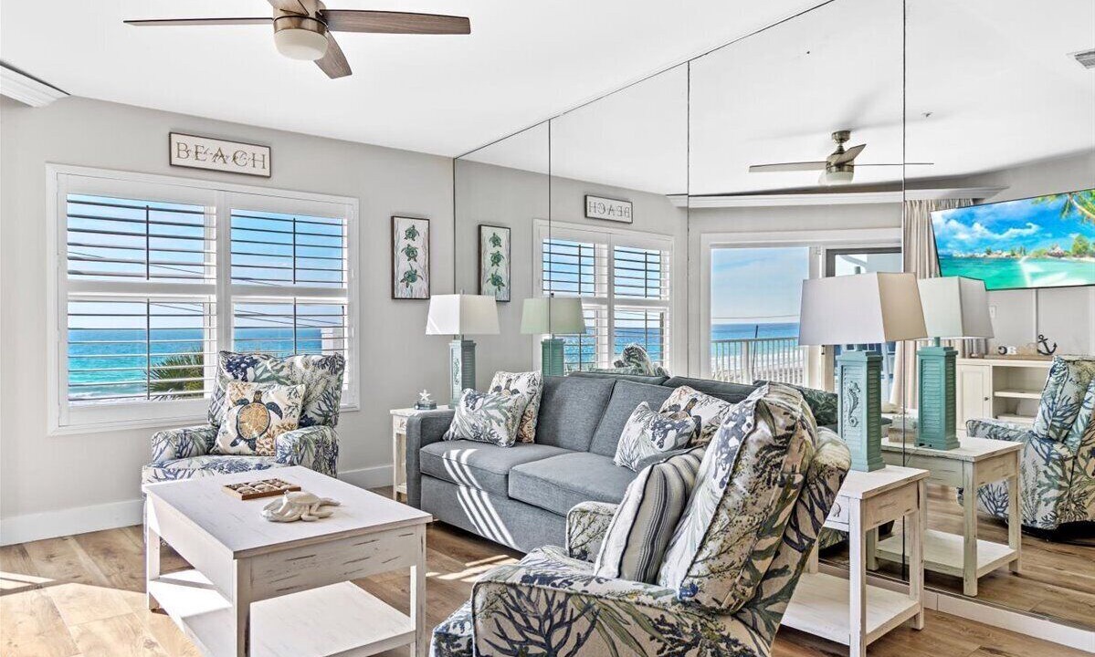 Photo of Livingroom in Miramar Beach