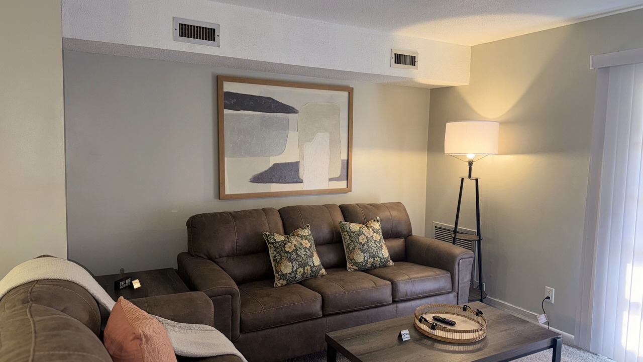 Photo of Livingroom in Enterprise