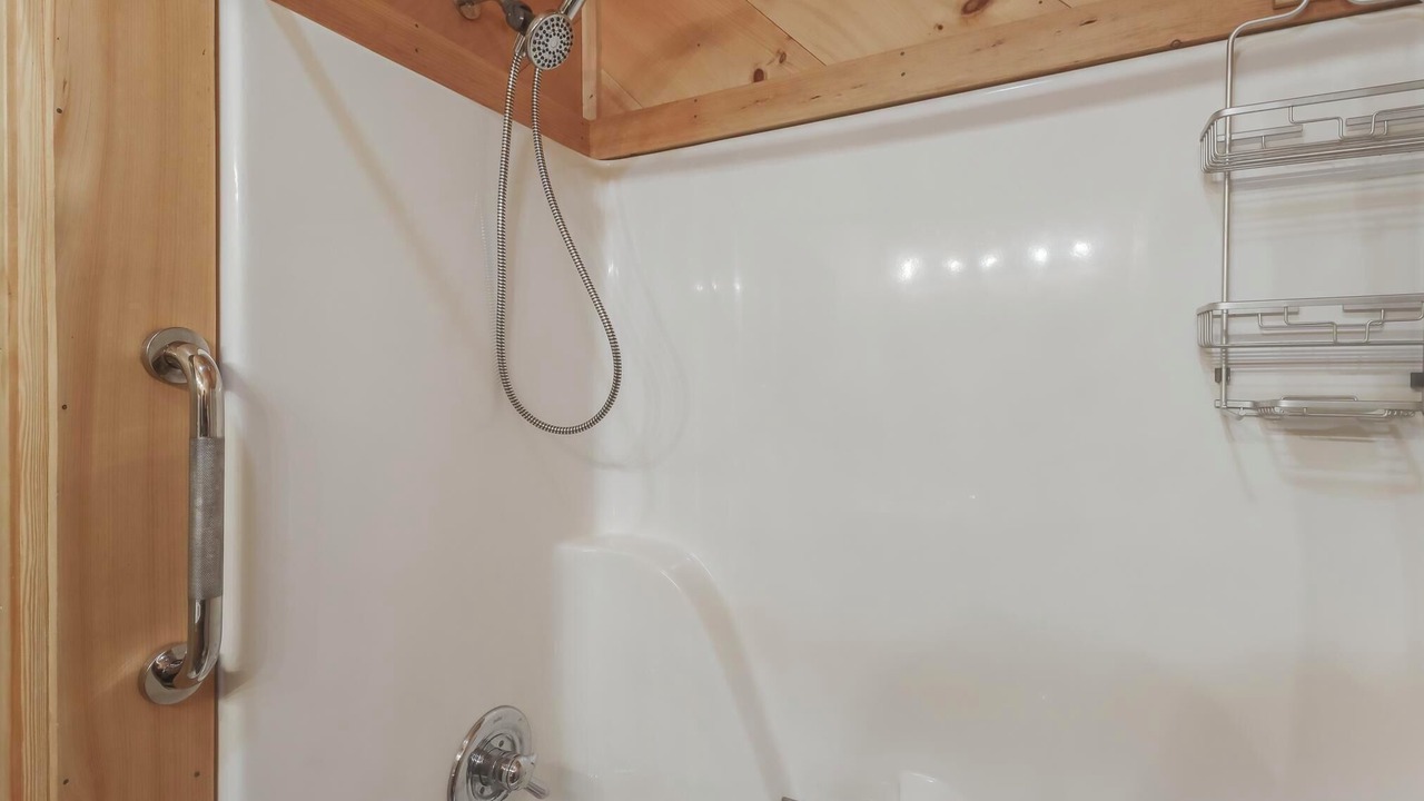 Photo of Bathroom in Perkinston