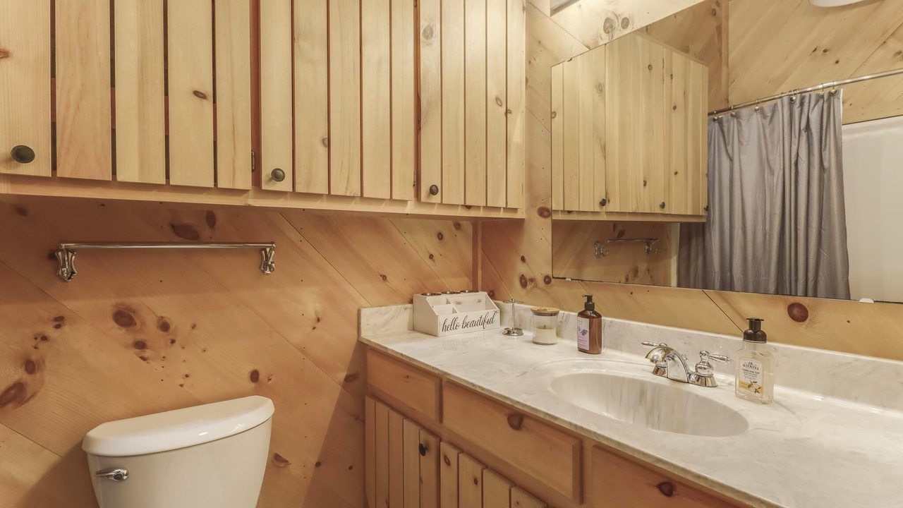 Photo of Bathroom in Perkinston