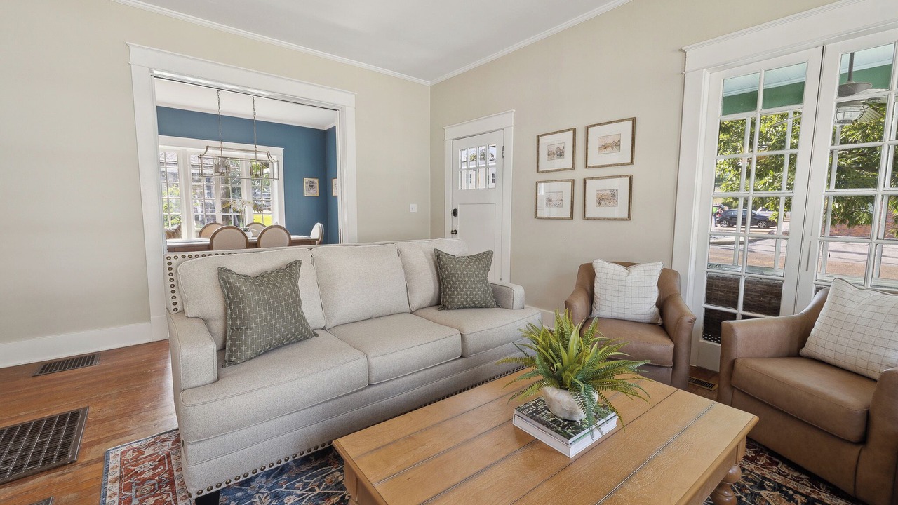 Photo of Livingroom in Laurel