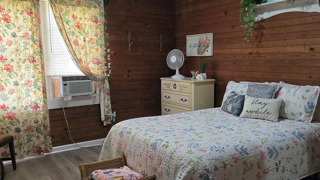 Photo of Bedroom in Pine Level