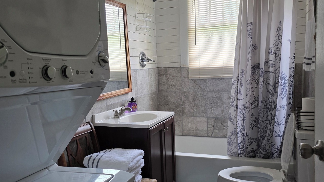 Photo of Bathroom in Pine Level