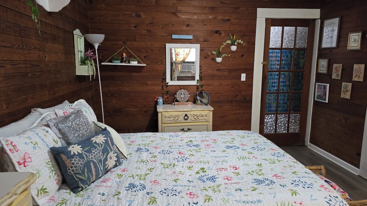 Photo of Bedroom in Pine Level