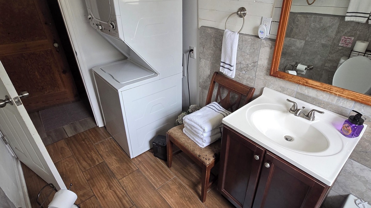 Photo of Bathroom in Pine Level
