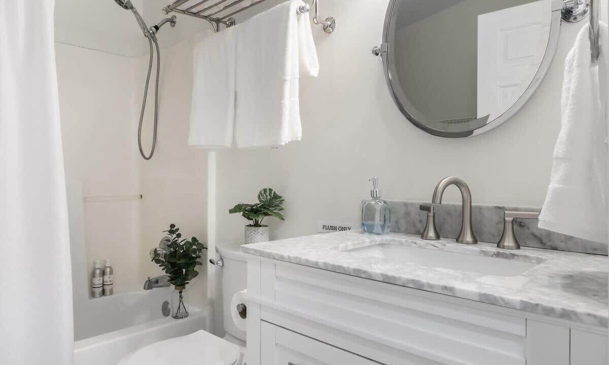 Photo of Bathroom in Tybee Island