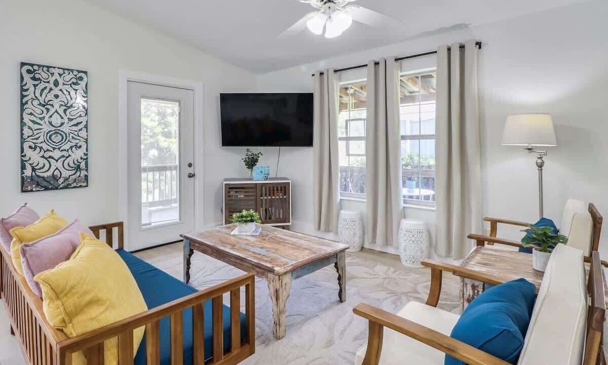Photo of Livingroom in Tybee Island