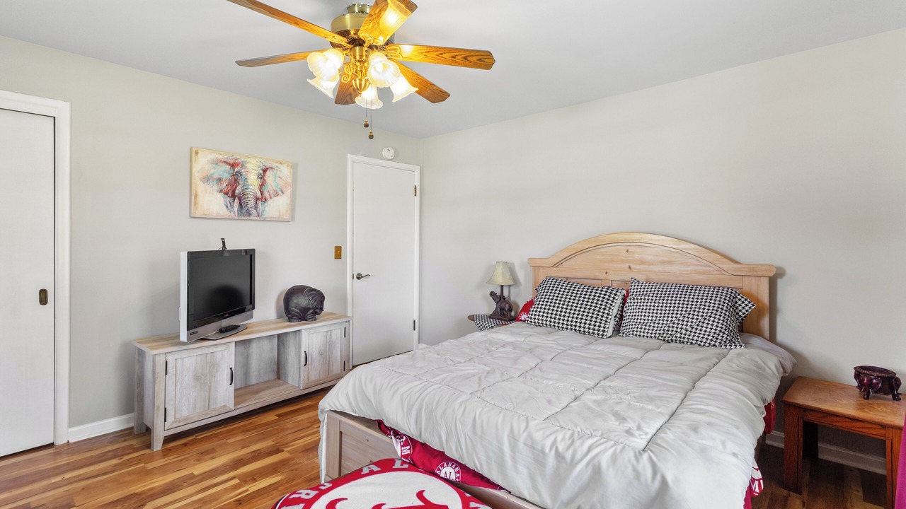Photo of Bedroom in Taylorville