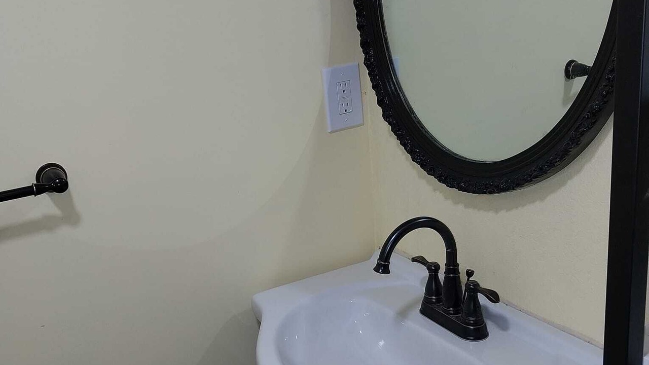 Photo of Bathroom in Alabaster