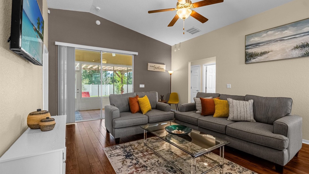 Photo of Livingroom in Haines City