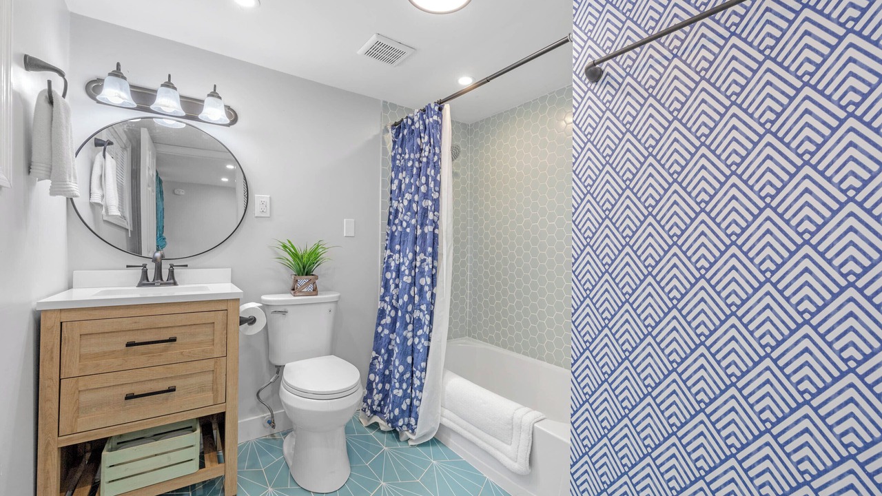 Photo of Bathroom in Lake Fairview