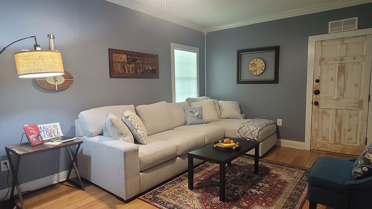 Photo of Livingroom in Grand Bay