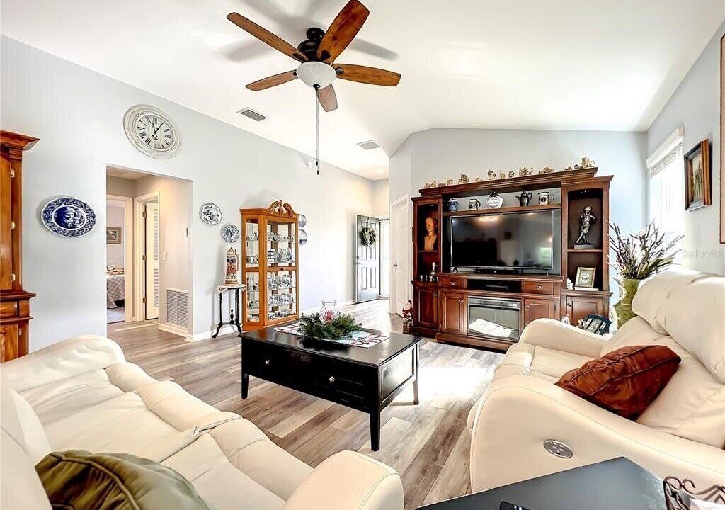 Photo of Livingroom in Wildwood