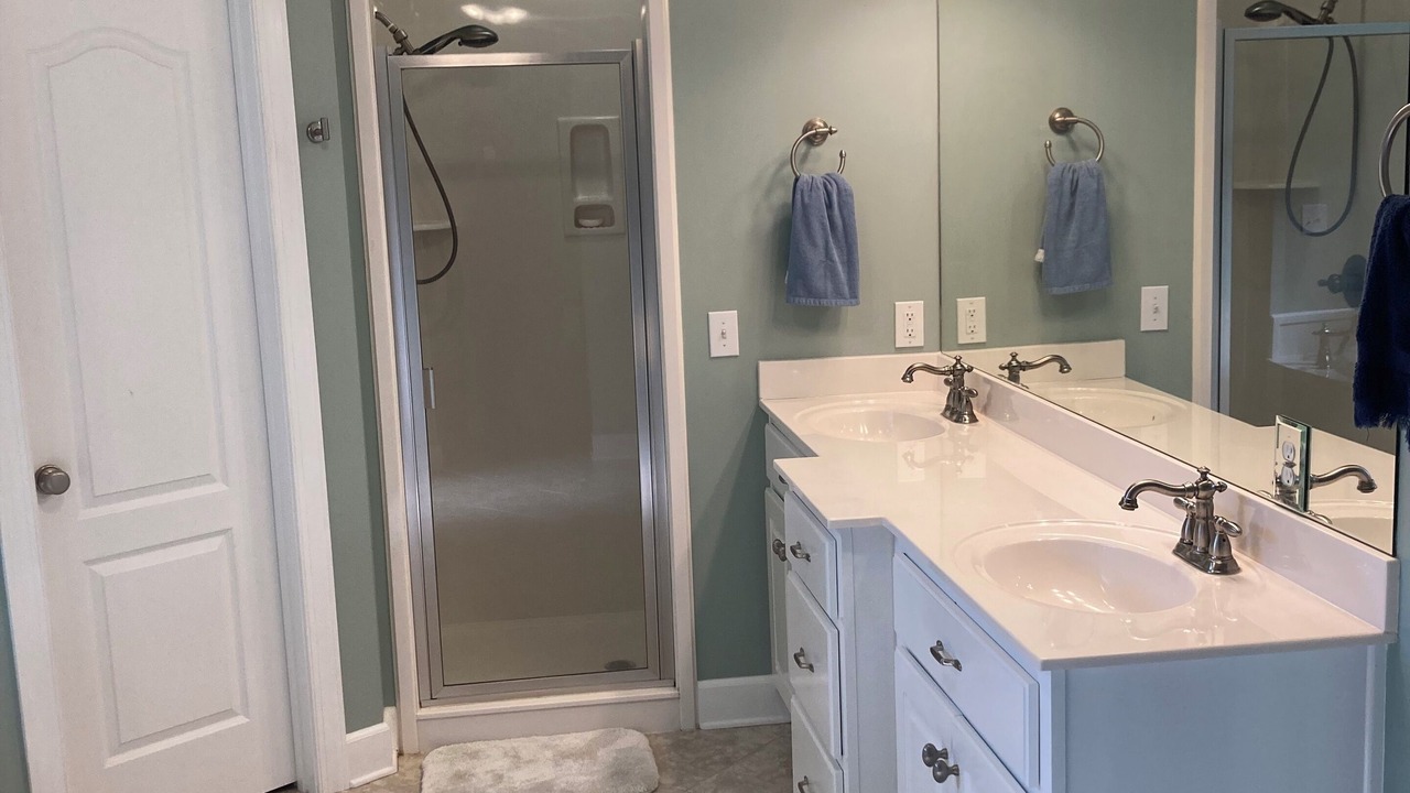Photo of Bathroom in Jacksons' Gap