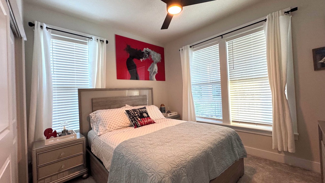 Photo of Bedroom in Five Points