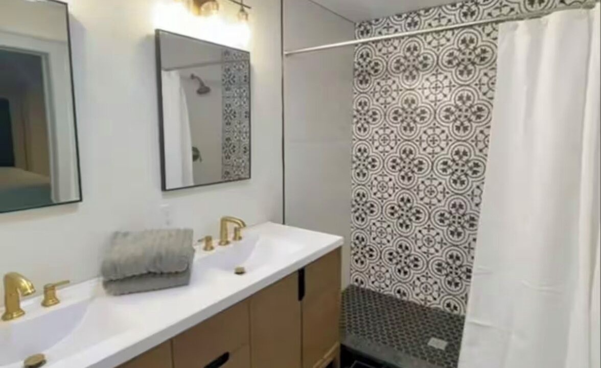 Photo of Bathroom in East Palatka