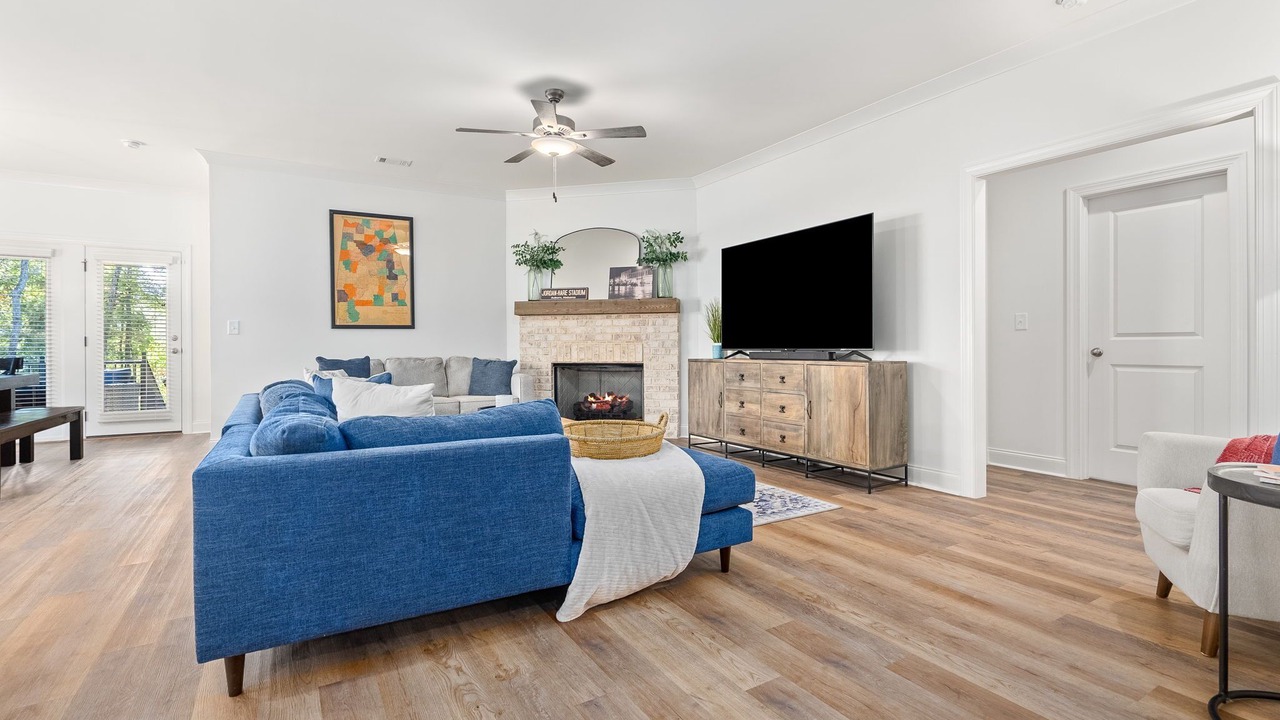 Photo of Livingroom in Auburn