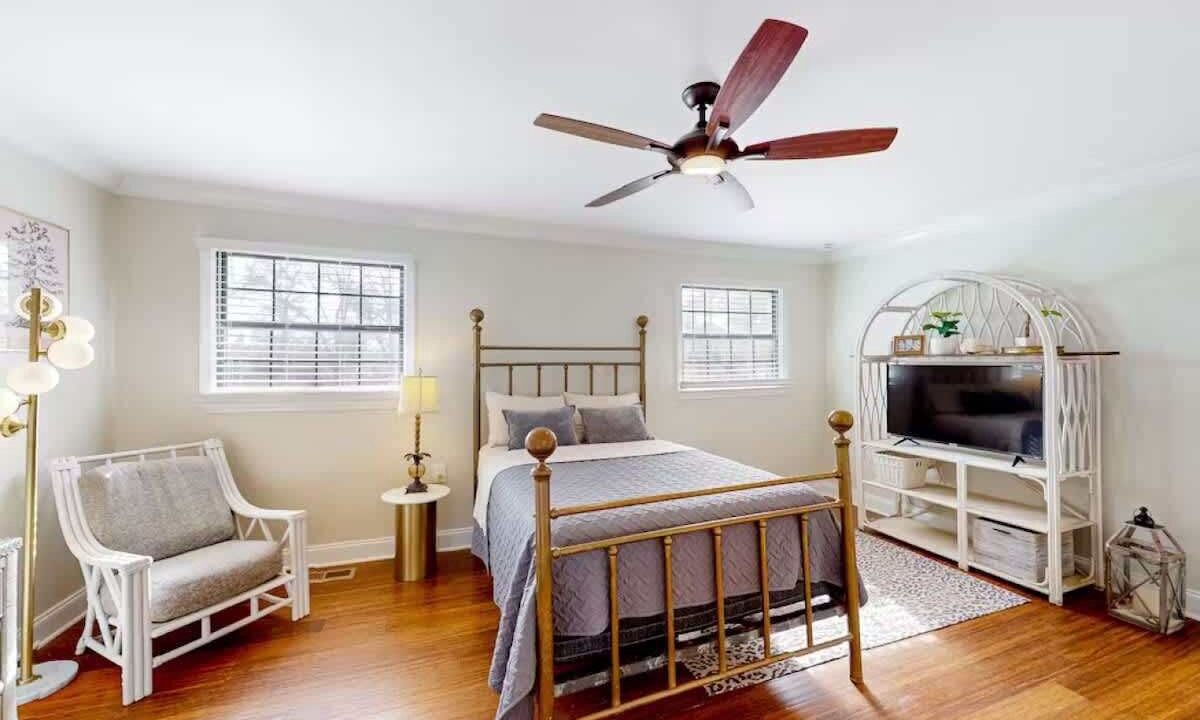 Photo of Others in Foley