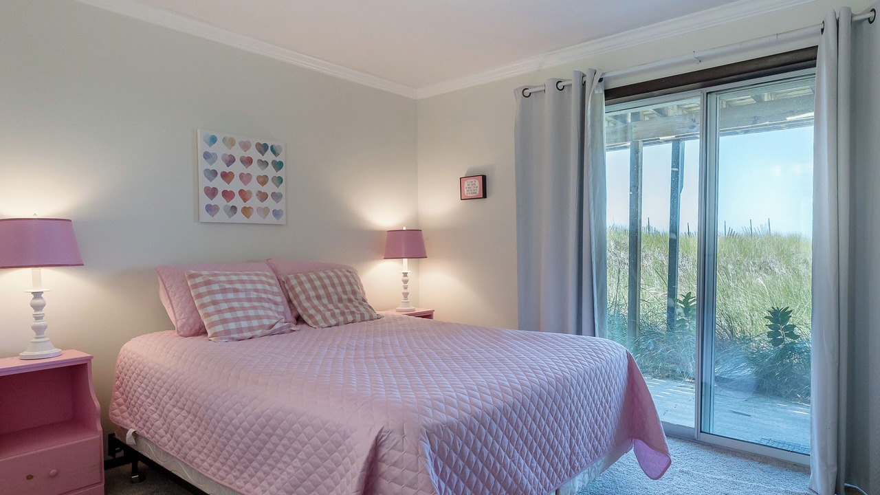 Photo of Bedroom in Spring Lake
