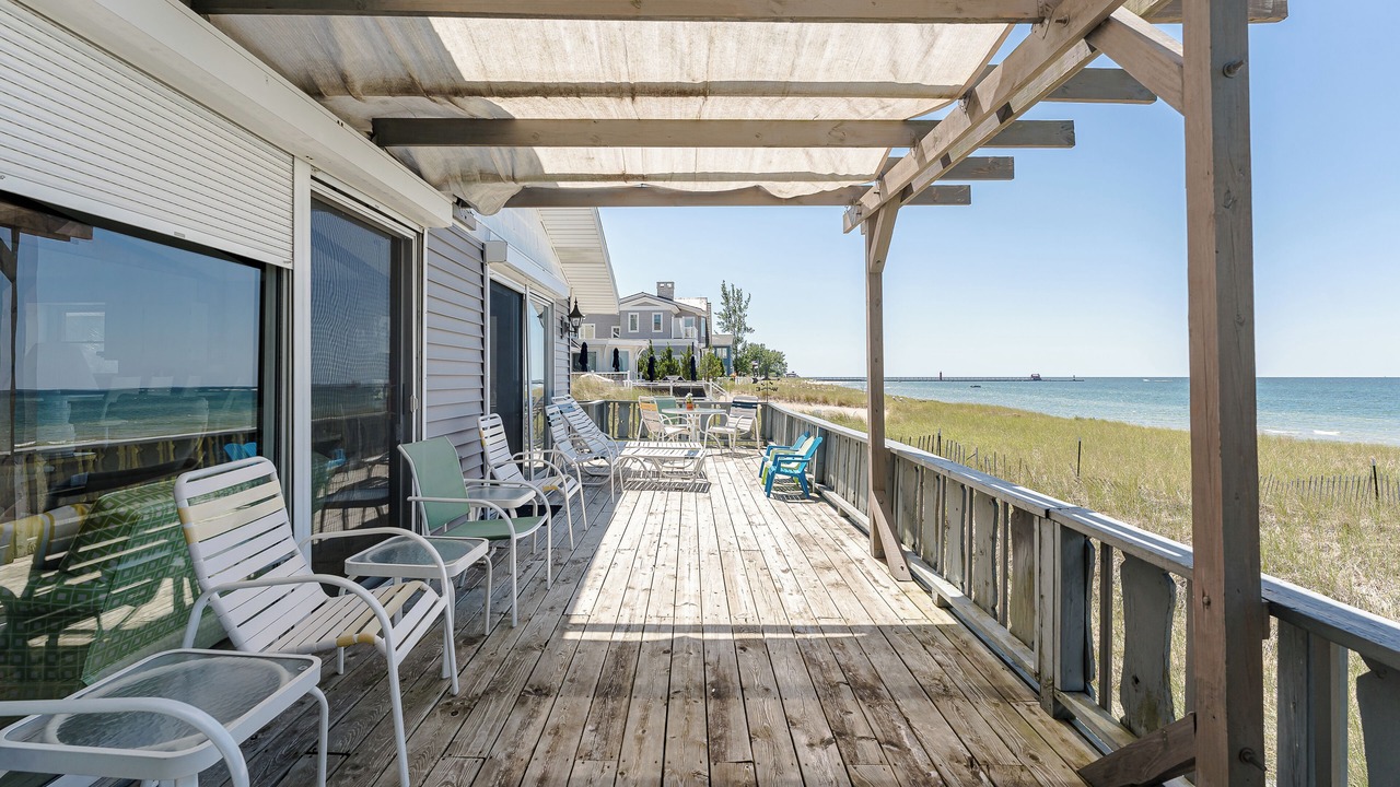 Photo of Patio Balcony in Spring Lake