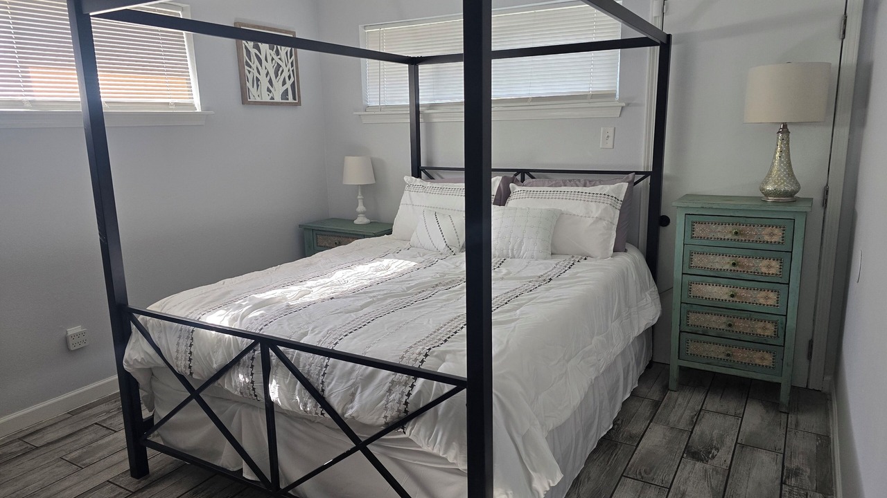 Photo of Bedroom in Kenner - Louis Armstrong International Airport