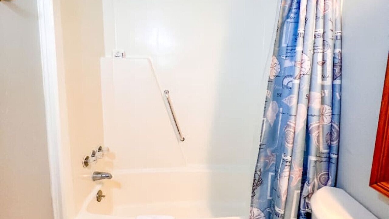 Photo of Bathroom in Tybee Island