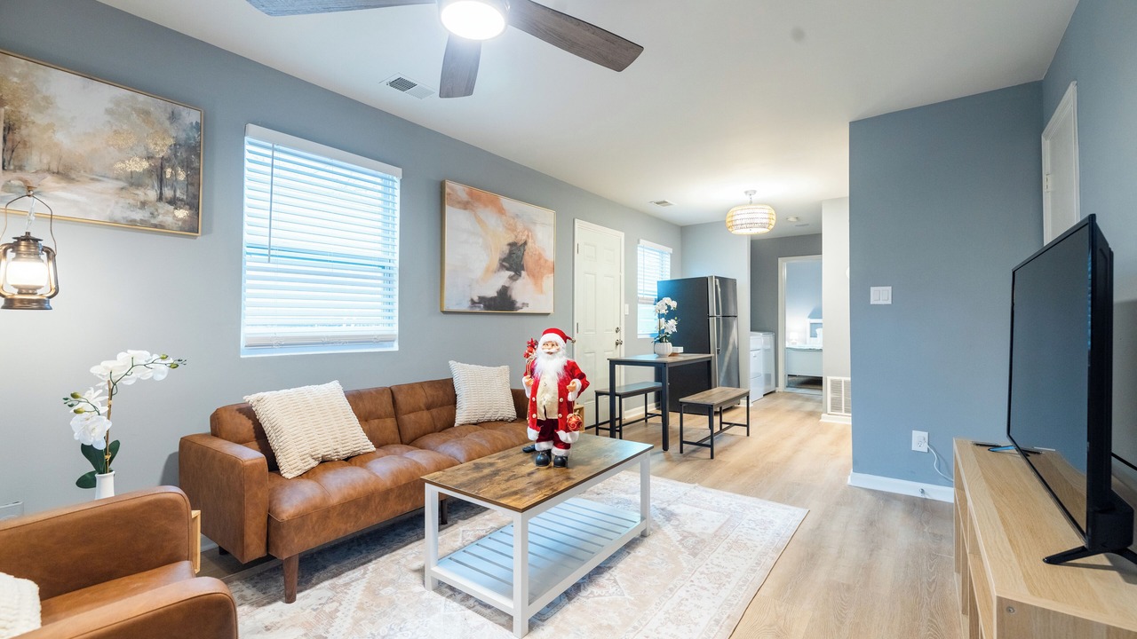 Photo of Livingroom in East Side