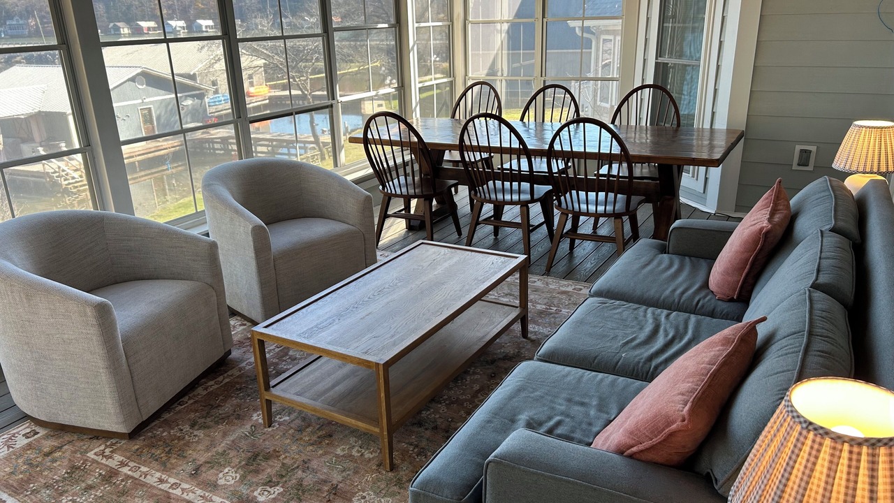 Photo of Livingroom in Groveoak