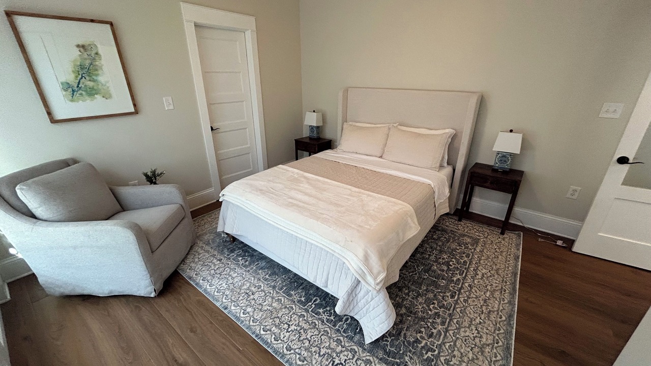 Photo of Bedroom in Groveoak