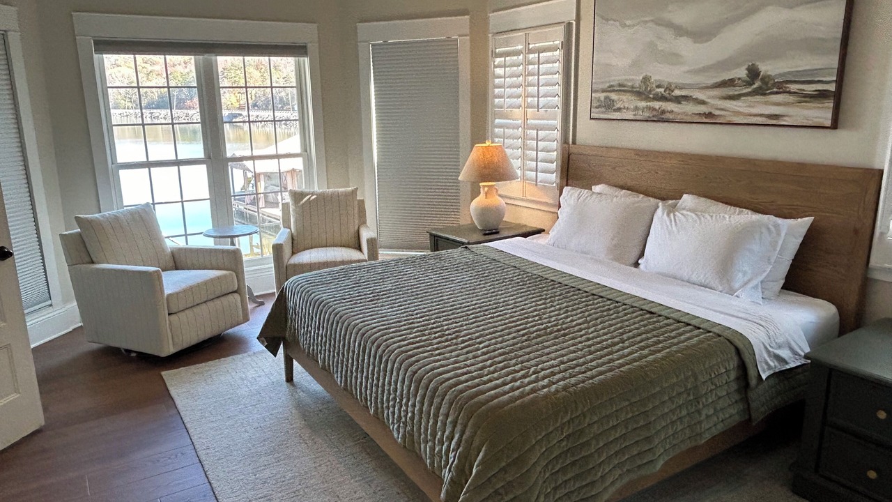 Photo of Bedroom in Groveoak