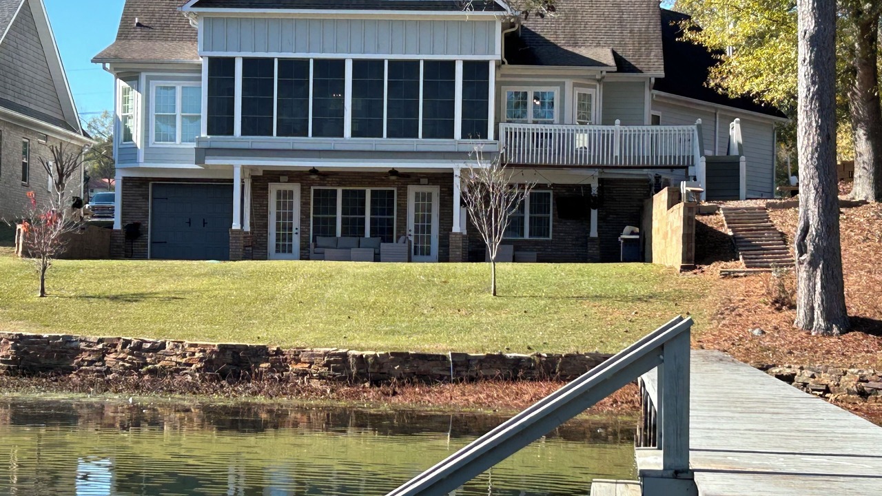 Photo of Outdoor in Groveoak