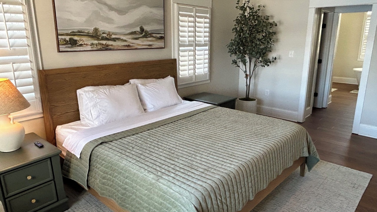 Photo of Bedroom in Groveoak