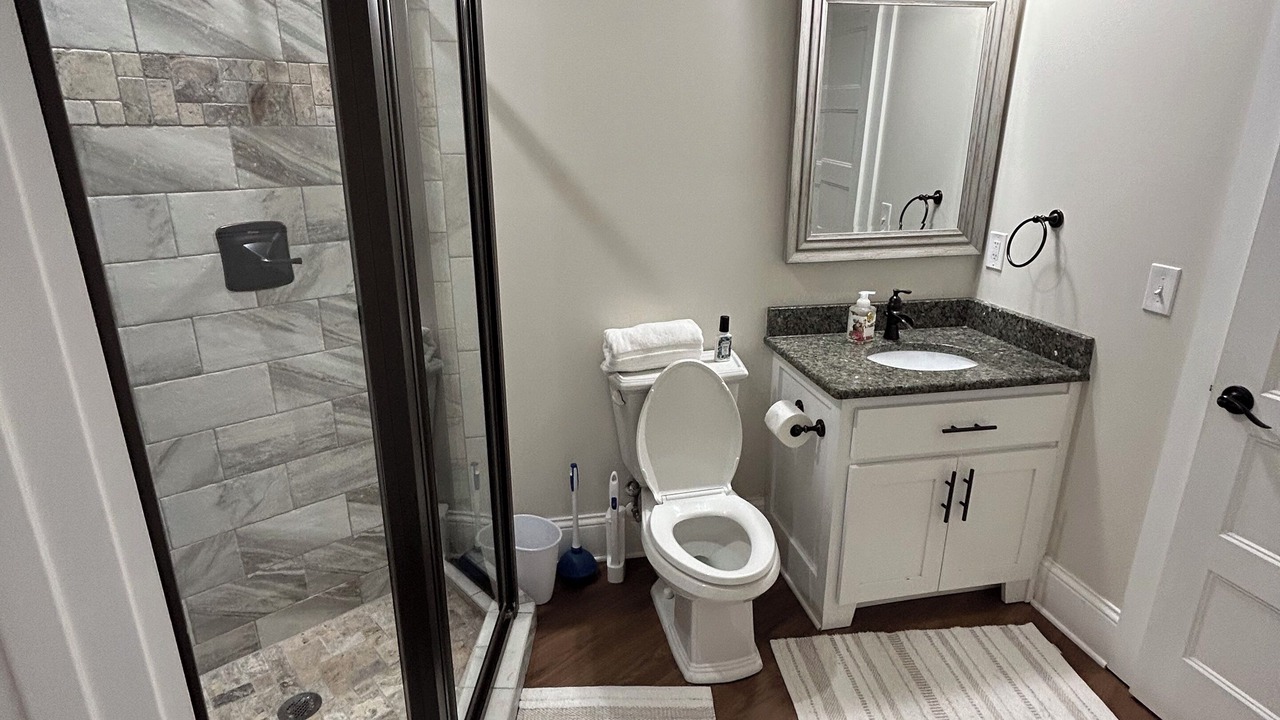 Photo of Bathroom in Groveoak