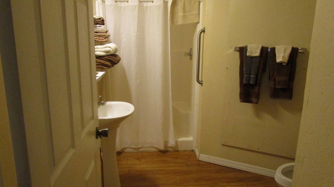 Photo of Bathroom in Mayo