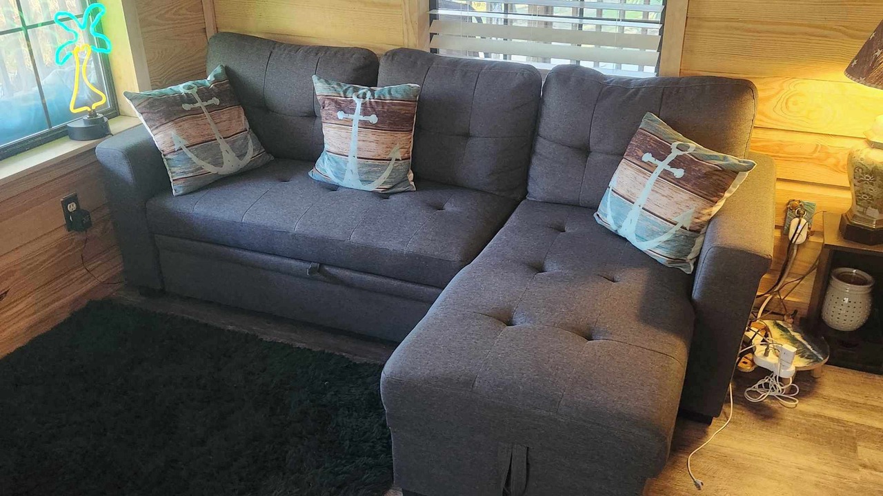 Photo of Livingroom in Shoreline Park