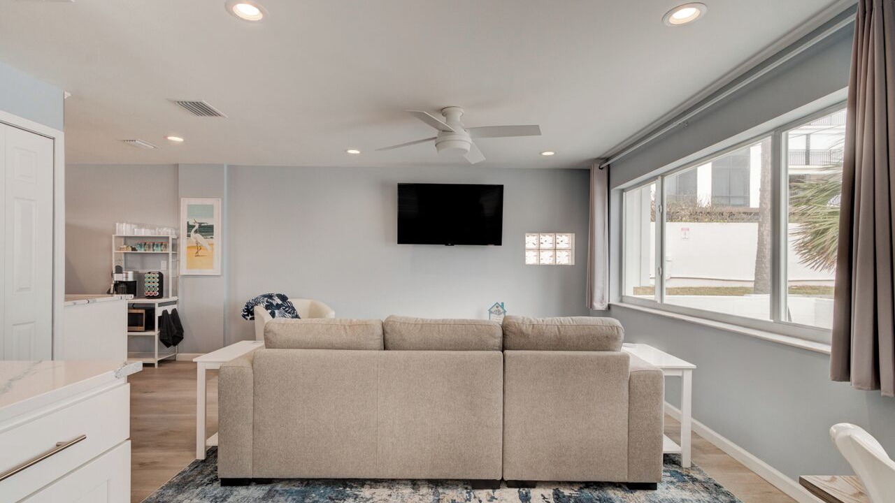 Photo of Livingroom in Neptune