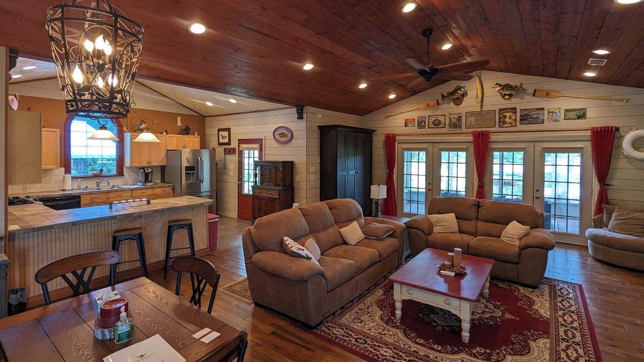 Photo of Bedroom in Interlachen