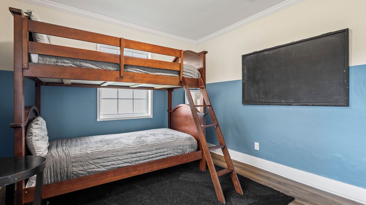 Photo of Bedroom in Foley