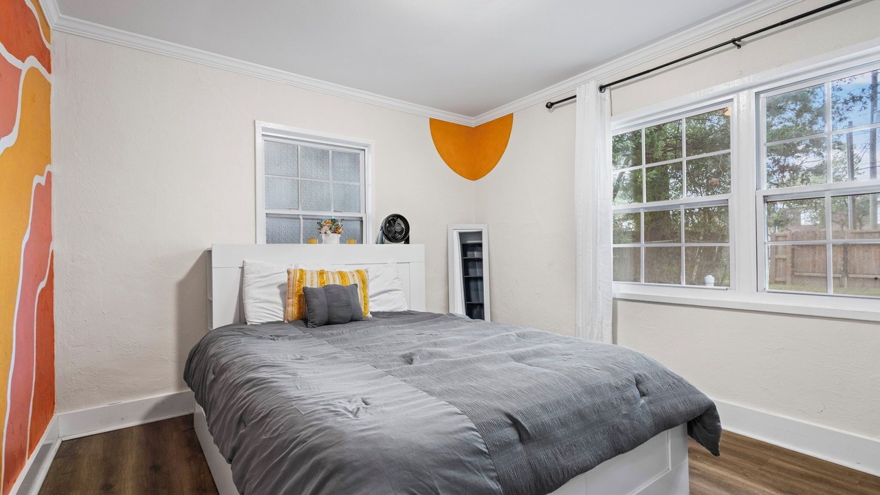 Photo of Bedroom in Foley