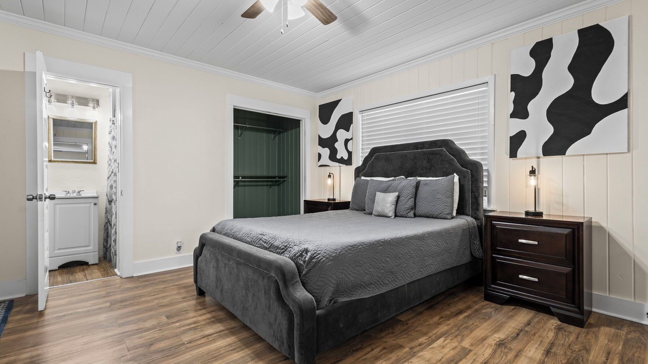 Photo of Bedroom in Foley