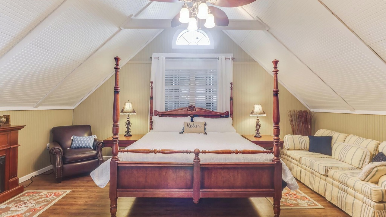 Photo of Bedroom in Waveland