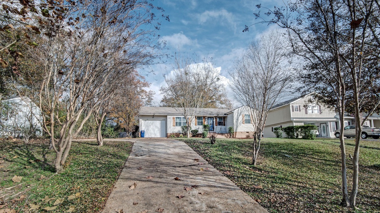 Photo of Outdoor in Clinton