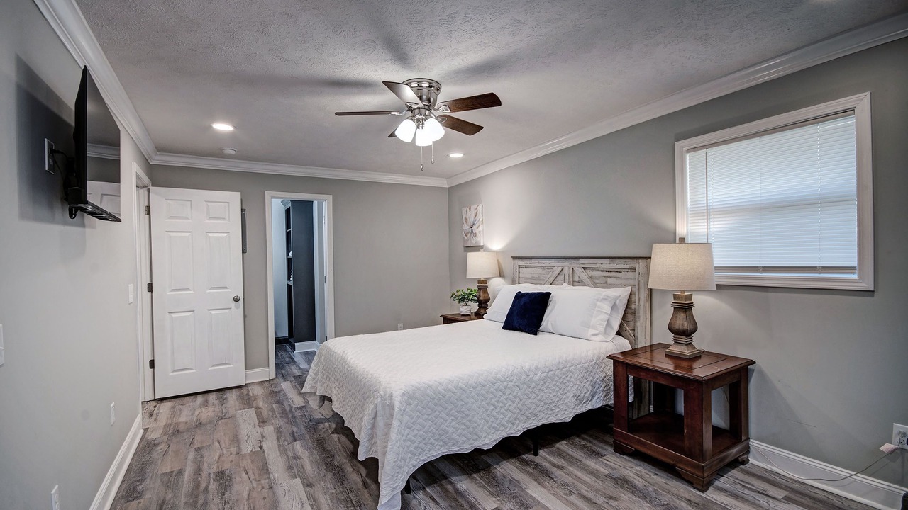 Photo of Bedroom in Clinton